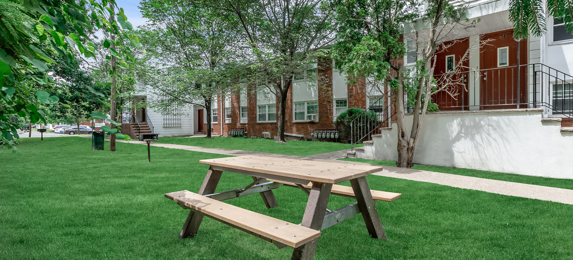 Meadowbrook Gardens Apartments in Parsippany, NJ